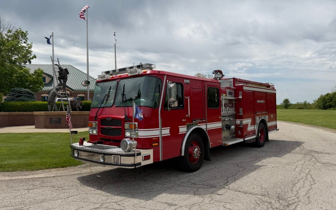 BPFA0253 2005 E-One Typhoon Pumper